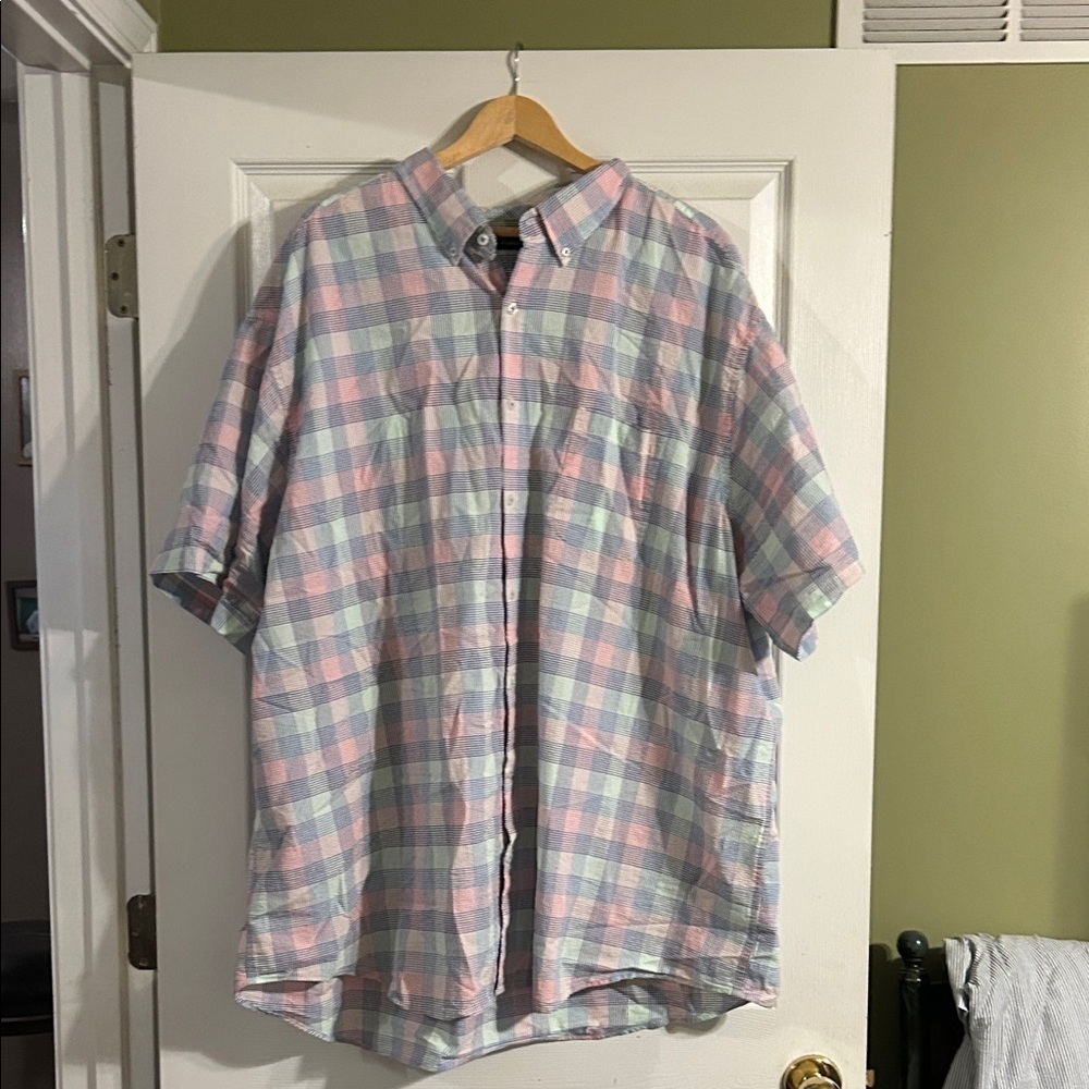 Roundtree & Yorke Men's Multicolor Plaid Button Down Shirt